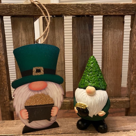 St. Patricks Day Gnomes Kitchen Towels & St. Patrick’s Day Gnome Figures Bundle - Picture 10 of 16